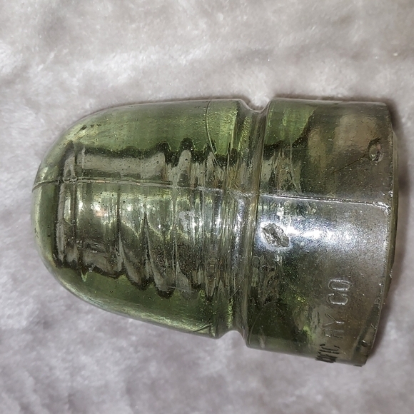 Vintage Canadian pacific ry Co Glass insulator 1885 - Picture 5 of 12